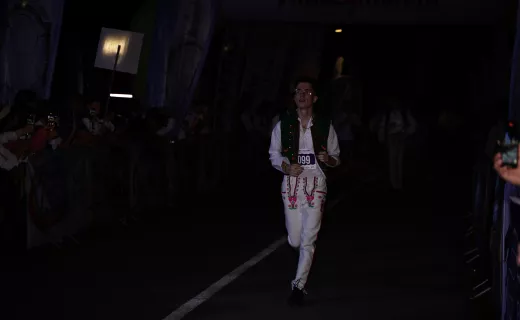 Pobiegli w strojach ludowych po zwycięstwo. Bieg Lachów i Górali rozpoczął 16. Festiwal Biegowy w Piwnicznej - 20